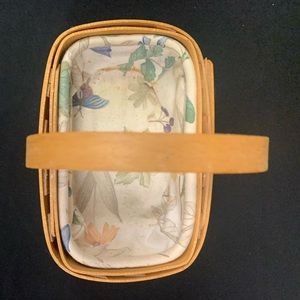 Longaberger baskets 1999)